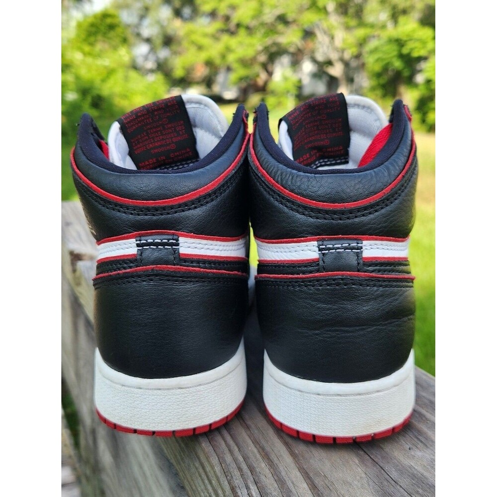 Nike Air Jordan 1 Retro 'Bloodline' Big Kids Size 4.5 Youth Black Red Sneackers - Picture 8 of 15